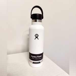 Hydro Flask Standard Mouth Flex Cap, 24 hrs Cold/12 hrs Hot, White, 21 oz